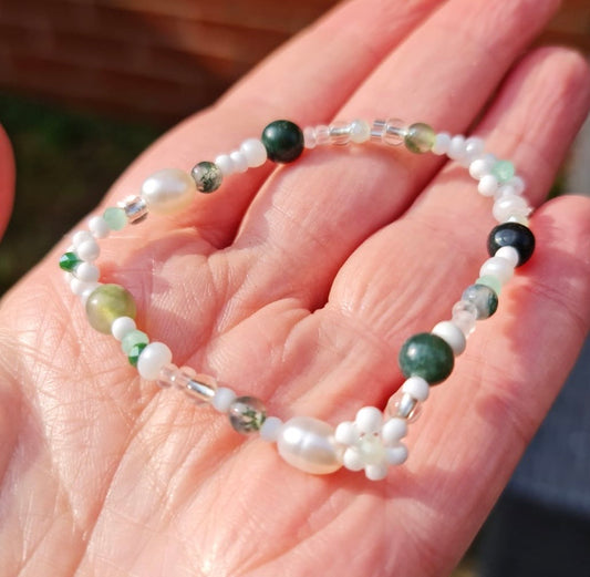 Crystal & Glass Bead bracelet ~ Green