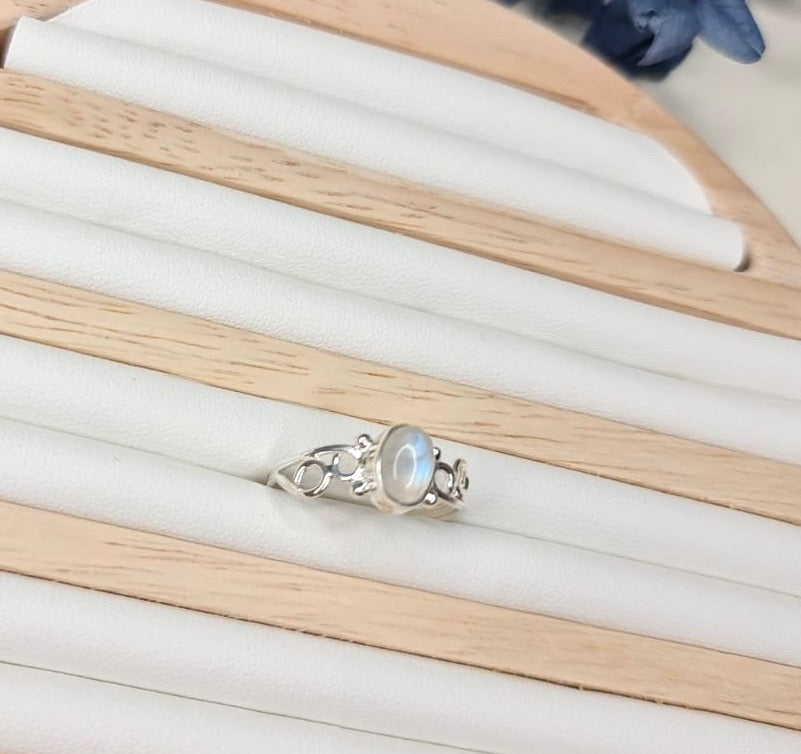 Moonstone & Sterling Silver Ring