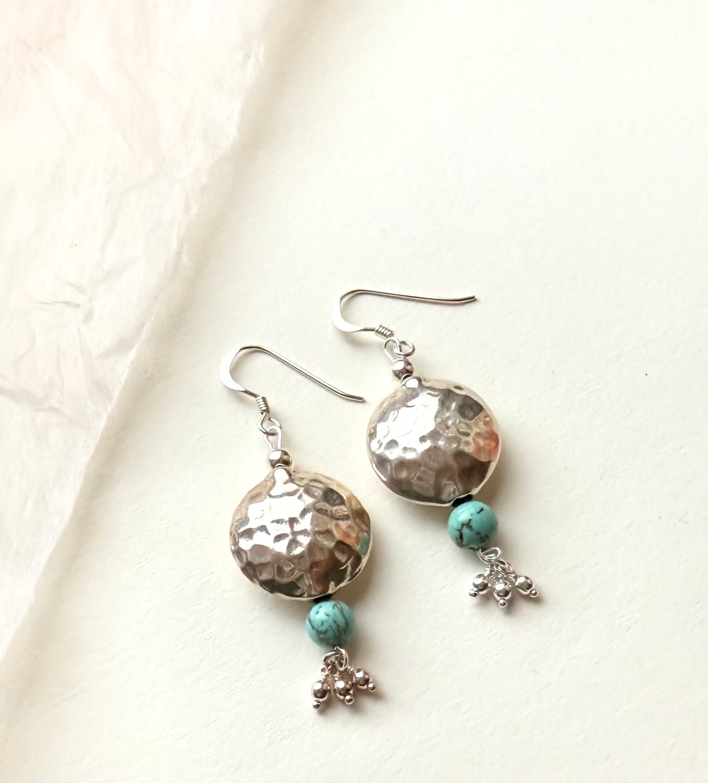 Turquoise & Hammered Silver Circle Earrings – 925 Sterling Silver Handmade Dangle Earrings